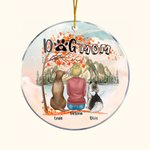 Personalizzato Mamma cane o papà cane Ornamento da appendere in acrilico rotondo con sfondo di foglie d'acero rosse Regalo di compleanno di Natale per