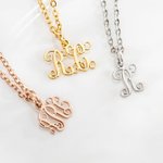 Henkilökohtainen Monogrammi kaulakoru 1-3 Initials Tiny Letter Korut Syntymäpäivä Äitienpäivä Ystävänpäivä Lahja hänelle