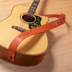 Tracolla per chitarra regolabile in pelle PU personalizzata con testo inciso Regalo di compleanno per musicista amante della chitarra