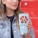 Personalisierte Dieser Mensch gehört zu 30oz Becher mit Tiernamen Geburtstag Geschenk für Hund Katze Haustier Liebhaber