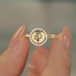 Bague Rotative Gravée Personnalisée avec 2-5 Fleurs de Naissance Anneau Anti-Stress avec Zircon Cadeau Anniversaire Fête des Mères pour Elle