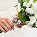 Charm personnalisé pour bonnet de fin d'études Bouquet de mariage Photo avec Charm gravé Graduation Wedding pour jeune mariée diplômée