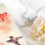 Collier colibri personnalisé avec fleur de naissance Anniversaire Fête des mères Cadeau de St Valentin pour femme