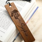 Gepersonaliseerde Gegraveerde Geboortebloem Houten Bladwijzer met Naam Verjaardag Moederdag Bibliothecaris Cadeau voor Vriendin Boekenliefhebber