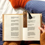 Gepersonaliseerde Gegraveerde Geboortebloem Houten Bladwijzer met Naam Verjaardag Moederdag Bibliothecaris Cadeau voor Vriendin Boekenliefhebber