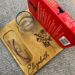 Regalo de Cumpleaños para los amantes de la Lectura Personalizado y Grabado Flor de Nacimiento Soporte de Madera para Libros Juego de Marcapáginas con