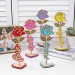 Décoration Rose en Bois Personnalisée avec Texte Gravé Ornement Fleur avec Socle Cœur Cadeau Vacances Fête de Famille Emménagement pour Maman