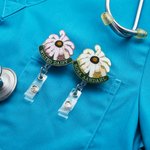 Personalized Funny Glitter Withered Daisy Acrylic Badge Reel Birthday Nurse Week Gift for Nurse Doctor Medical Staff