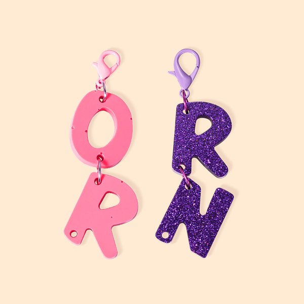Colgante de resina personalizado con 1-5 letras Enfermera Doctora Accesorio Regalo de graduación para estudiante de medicina