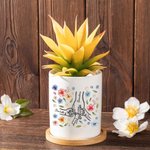 Maceta de cerámica con nombre y base de bambú Flores de acuarela personalizadas con efecto 3D Mano en mano Regalo del Día de la Madre para mamá Abuela