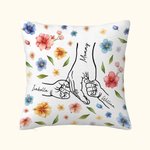 Taie d'Oreiller Personnalisée avec 1-9 Noms sur les Mains Style des Fleurs Bourrage à Choix Cadeau Anniversaire Fête des Mères Grand-mère pour Femme
