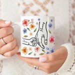Taza de cerámica personalizada con el nombre de la flor de acuarela 1-9 Cogidos de la mano Día de la Madre Regalo de cumpleaños para mamá Abuela
