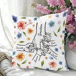Taie d'Oreiller Personnalisée avec 1-9 Noms sur les Mains Style des Fleurs Bourrage à Choix Cadeau Anniversaire Fête des Mères Grand-mère pour Femme