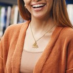 Gepersonaliseerde Geboorte Bloemen Boek Ketting met Naam Terug naar School Verjaardag Moederdag Cadeau voor Vrouw Boekenliefhebber