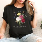 Personalized 1-12 Butterflies Carnations Bouquet T-shirt with Names Mother's Day Birthday Gift for Mom Grandma