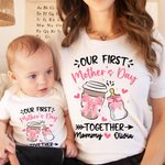 Gepersonaliseerd Coquette Strik Babyflesje en Koffie Kopje 100% Katoenen T-Shirt Baby Rompertje met Namen Onze Eerste Moederdag Cadeau voor Mama Baby