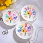 Piatto portagioie in ceramica con impronte floreali personalizzate con 1-8 nomi Regalo di compleanno per la festa della mamma