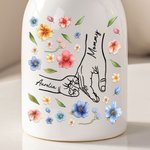 Henkilökohtainen Käsi kädessä vesivärikukka Keraaminen maljakko 1-9 lapsen nimillä Home Decor Äitienpäivälahja äidille isoäidille