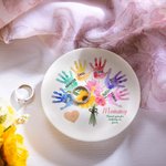 Piatto portagioie in ceramica con impronte floreali personalizzate con 1-8 nomi Regalo di compleanno per la festa della mamma