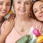 Collier Cœur Familial Personnalisé avec 1 à 10 Pierres de Naissance et Noms Cadeau Fête des Mères ou Anniversaire pour Femme