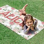 Personalisierte super saugfähige schnell trocknende Blume Strandtuch mit Namen verfügbar Urlaub Party Geburtstag Geschenk für Sie