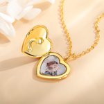 Personalisierte geprägte kubische Medaillon Foto Halskette mit Zirkon Geburtstag Muttertag Geschenk für sie verziert