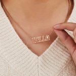 Personligt namnhalsband med ihåligt teckensnitt och kontur Bokstavshänge Smycken Alla hjärtans dag Födelsedagspresent till henne