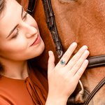 Bague personnalisée Lucky and Love Horseshoe avec pierre de coeur Birthday Mother's Day Gift for Her