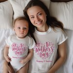 Camiseta personalizada con estampado de corazones 100% algodón Body para bebé con nombre a juego Nuestro primer regalo del Día de la Madre para la nueva mamá Bebé