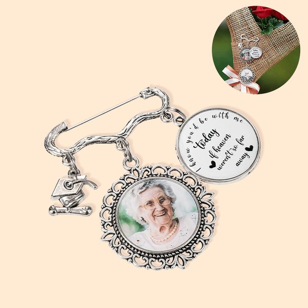 Personalised Antique Graduation Cap Memorial Tassel Brooch Pin with 1-6 Photo Charms Grad Ceremony Sympathy Gift for Class of 2025 Graduates