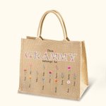 Gepersonaliseerde This Grandma Mom Belongs To Jute Draagtas met 1-16 Geboortebloemen en Namen Moederdagcadeau voor haar
