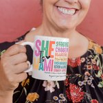 Gepersonaliseerde She is Beautiful Keramische Mok met 1-16 Kindernamen Moederdagcadeau voor Mama Oma