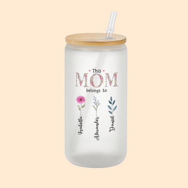 Personalisierte diese Oma Mama gehört zu 20oz mattiertes Glas Becher mit 1-16 Geburt Blumen und Namen Muttertag Geschenk für sie