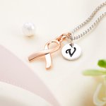 Personligt Sterling Silver Bröstcancer Medvetenhet Halsband med Rosa Band och Initial Charm Cancer Fighter Survivor Present till Kvinna