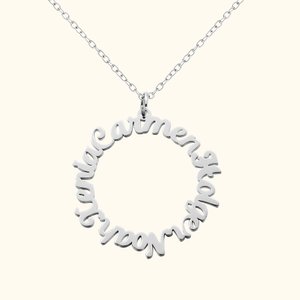 Collier Pendentif en Cercle Personnalisé avec Plusieurs Noms Cadeau d'Anniversaire pour la Famille Amie