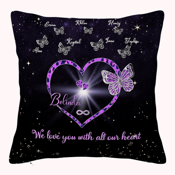 Personalizowana poszewka na poduszkę We Love You with All Our Heart z 1-9 motylami Prezent na Dzień Matki dla niej