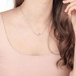 Gepersonaliseerde eenvoudige V-vormige geboortesteenketting Moederdag Verjaardagscadeau voor haar