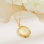 Collier Ovale Personnalisé avec Photo Fleur de Naissance et Initiale Gravés Cadeau d'Anniversaire de la Fête des Mères pour les Femmes