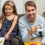Taza de cerámica personalizada Fist Bump Daddy Team 11oz con título y 1-16 nombres Día del Padre Regalo de cumpleaños para papá Abuelo