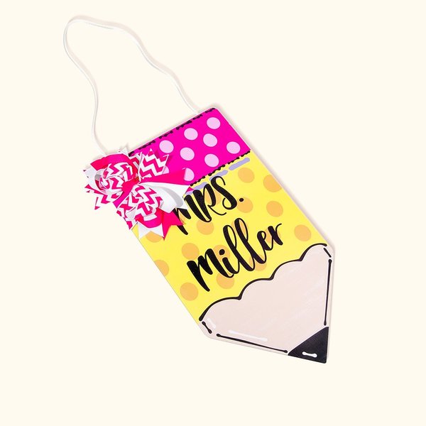 Personalised Wooden Teacher Pencil Sign Name Plaque with Bow and Rope School Classroom Wall Door Hanger Teachers’ Day Gift for Teacher