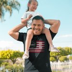 Camiseta personalizada Bandera Americana 100% Algodón con 1-8 Nombres Día del Padre Regalo de Cumpleaños para Papá
