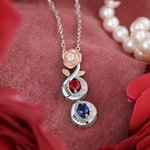 Collier de fleurs de roses personnalisées avec 2-5 pierres de naissance en forme de coeur et des noms gravés Cadeau d'anniversaire et de fête des mère