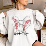 Spersonalizowana bluza baseballowa z kokardą In My Era Coquette Baseball Volleyball Softball Football z tekstem Prezent urodzinowy dla niej