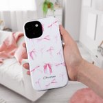 Coquette Personalizada Rosa Cintas Pajarita Patrón TPU Funda de teléfono para iPhone con nombre Regalo de cumpleaños para ella