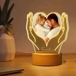 Gepersonaliseerd Handen Houden Hart Foto LED Nachtlampje met Houten Voet Home Decor Verjaardag Vaderdag Cadeau voor Familie