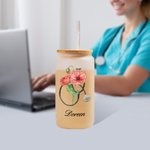 Vaso de vidrio esmerilado de 20 oz con tapa de bambú y pajita Regalo de graduación de la Semana de la Enfermera para una enfermera doctora