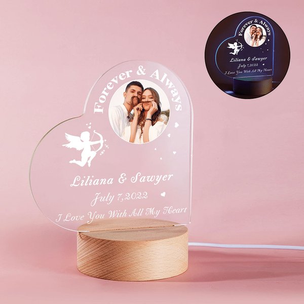 Plaque Acrylique Personnalisée avec Noms du Couple Motif Cupidon Coeur Décoration de Bureau Cadeau Anniversaire St Valentin pour Couple