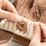 Boutons en Bois Faits à la Main Personnalisés avec Nom Lot de 10 Accessoires de Vêtements Cadeau pour Mère Grand-Mère Amateur de Tricot