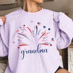 Personalised USA Flag Firework 4th of July T-shirt Sweatshirt with 1-14 Names American Independence Day Gift for Mom Grandma