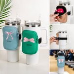 Personalizado Rosa Coquette Bow Nombre Impermeable Botella de Agua Bolsa con Hebilla Ajustable para la Copa Stanley Accesorios Cumpleaños Regalo para 